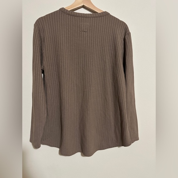 Chaser Taupe Ribbed Knit Top - Picture 6 of 7